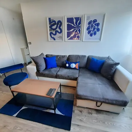 Apartment Les Buttes : 2 Prs, 1 Ch : Parking Prive